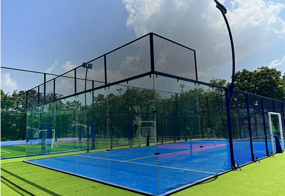 Pista de Padel panorámica completa